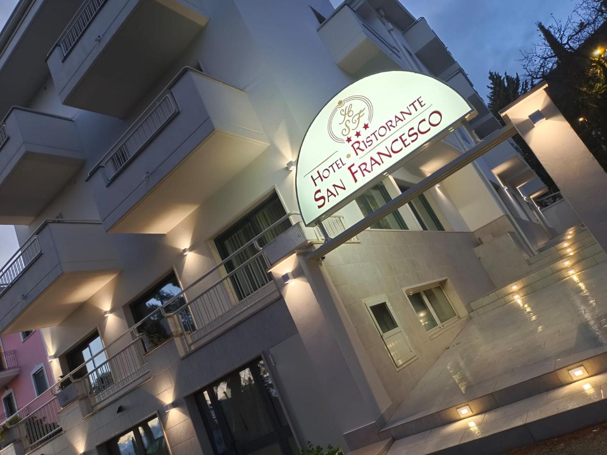 Hotel San Francesco San Giovanni Rotondo Dış mekan fotoğraf