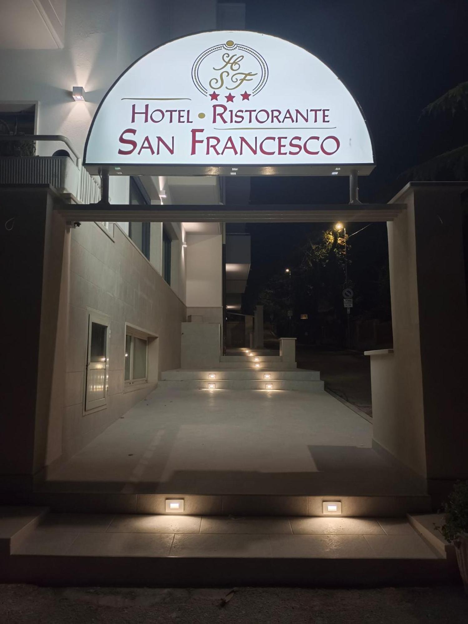 Hotel San Francesco San Giovanni Rotondo Dış mekan fotoğraf