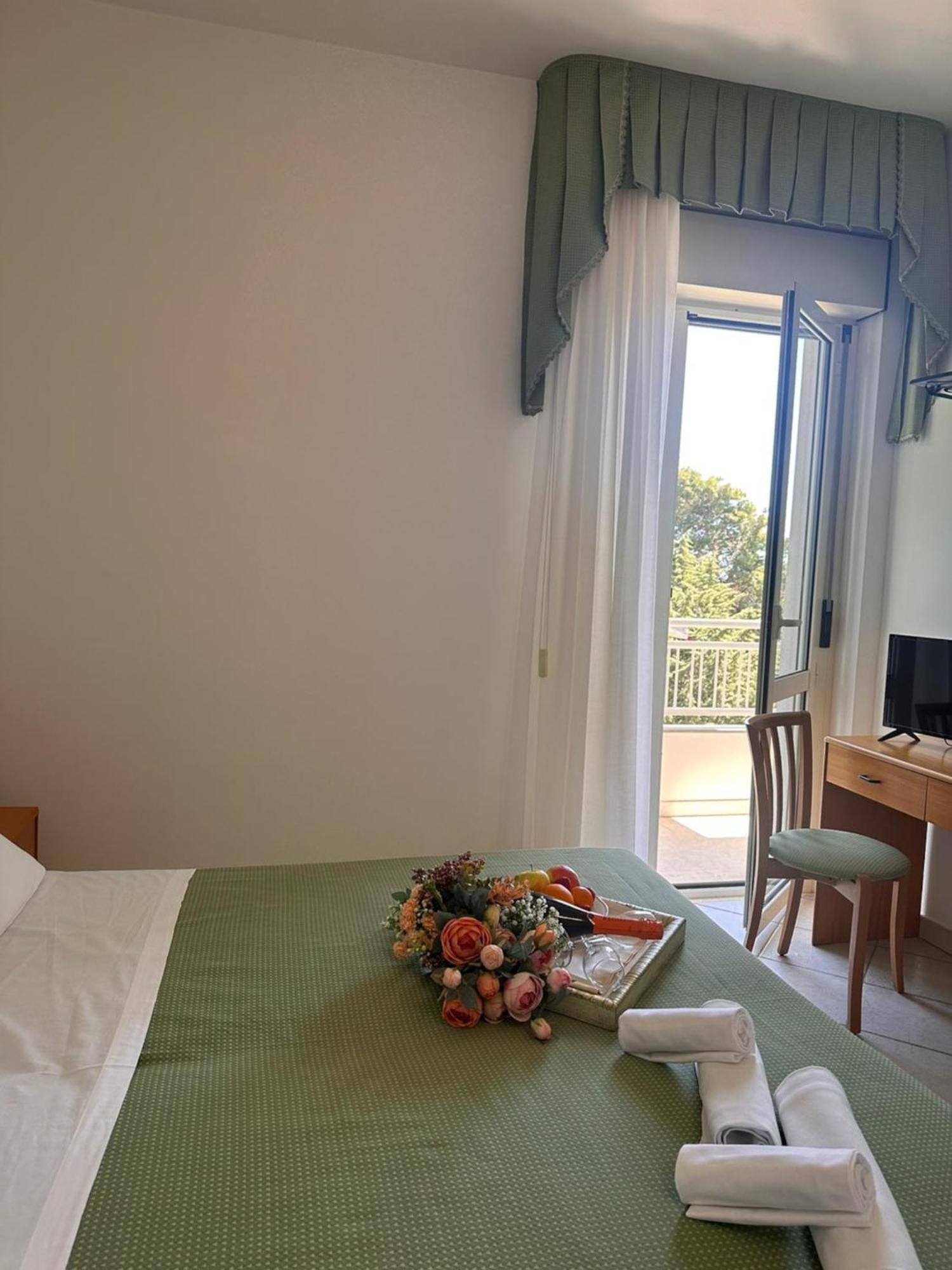 Hotel San Francesco San Giovanni Rotondo Dış mekan fotoğraf